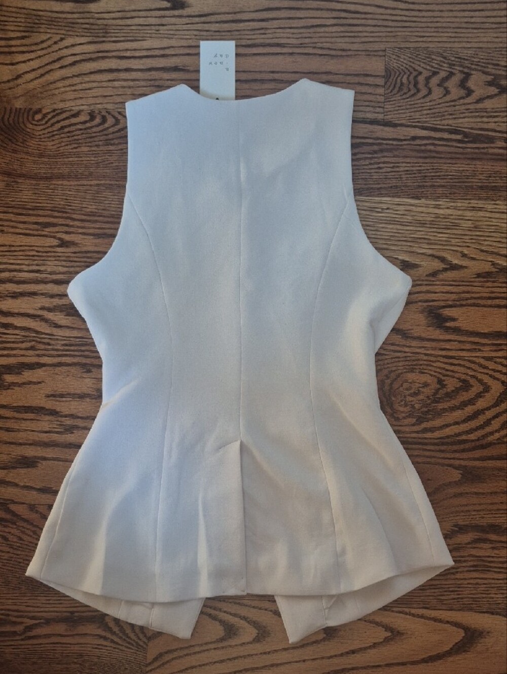 Cream Button-Front Tailored Sleeveless Vest - Picture 2 of 7